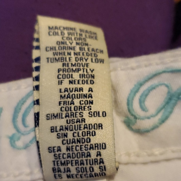 Jeans - Picture 4 of 5